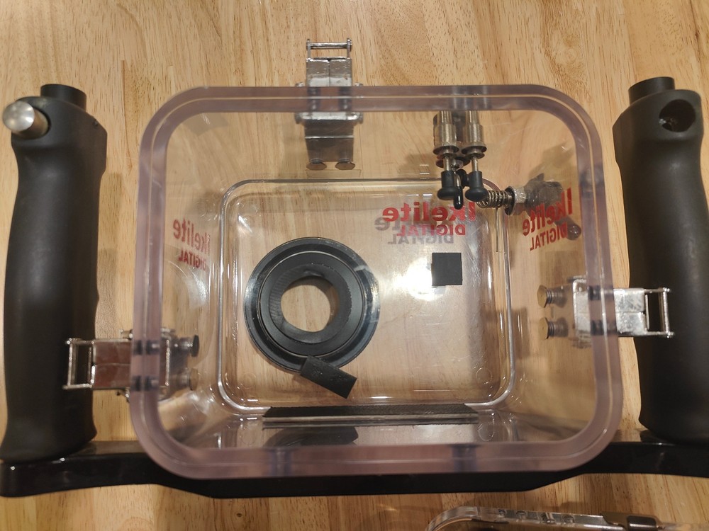 IKELITE Digital Underwater Camera Housing For Nikon Coolix 995