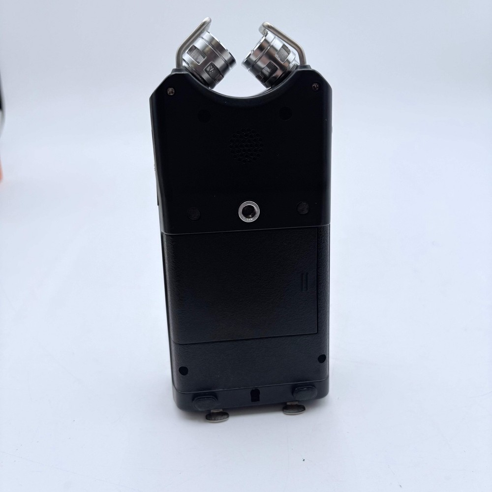 Tascam DR-40 Linear PCM Recorder