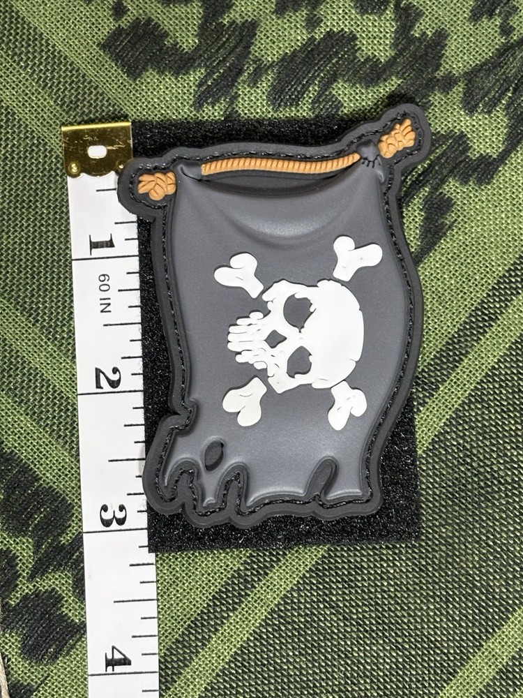 PvC Pirate Flag Moral Tactical Hook And Loop Patch High Quality Rubber 3d