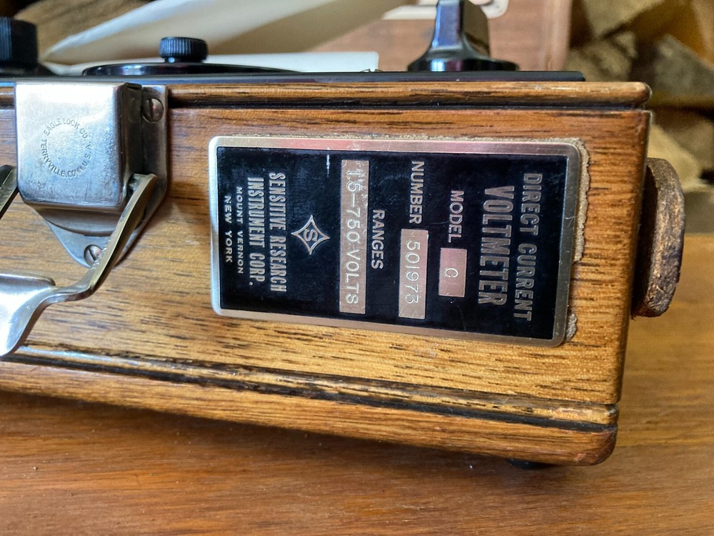 Vintage 1950s Direct Current DC Voltmeter Portable Sensitive Research Instrument