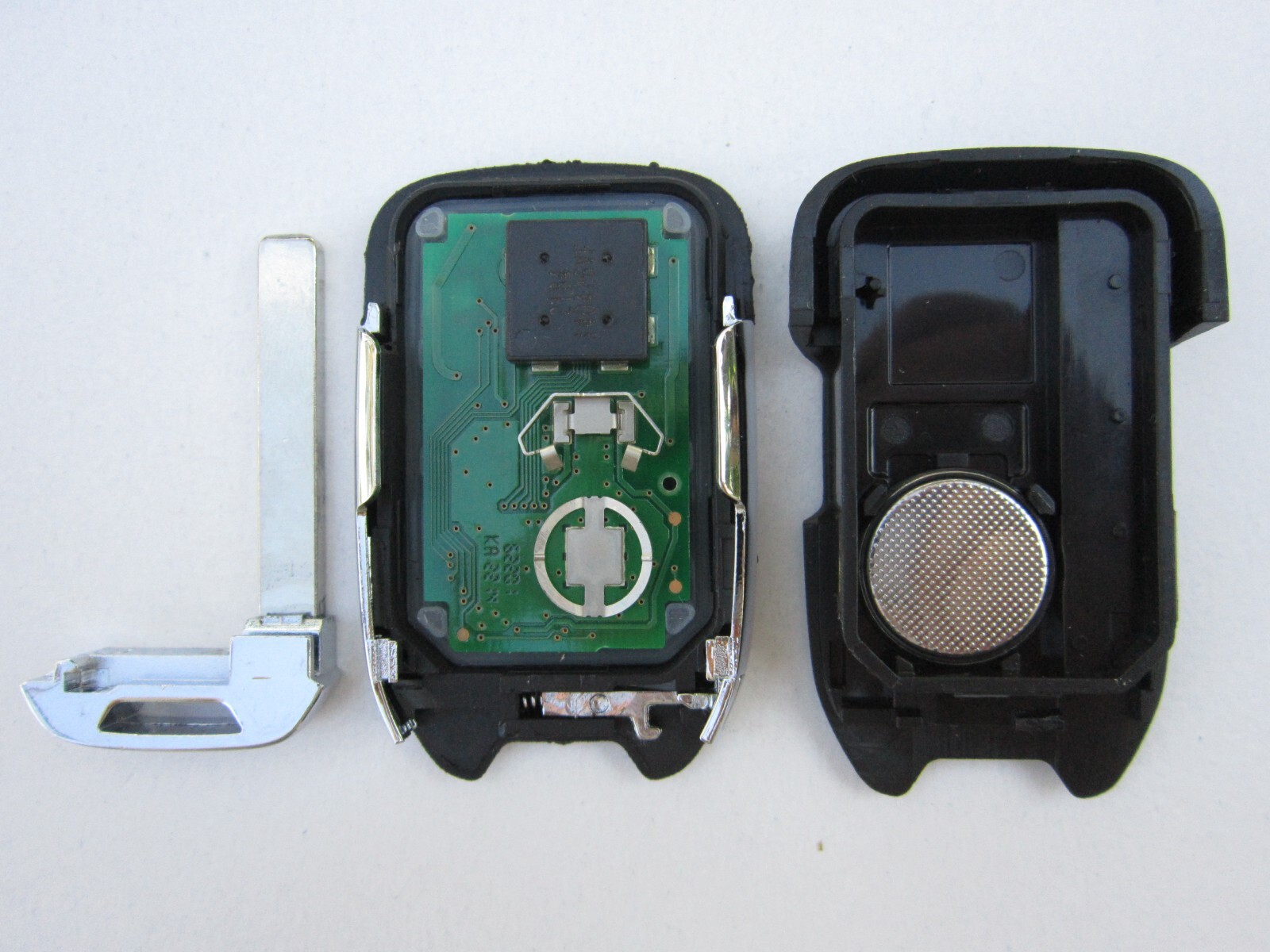 OEM 2015-2020 CHEVY SUBURBAN TAHOE KEYLESS REMOTE SMART KEY FOB 13529634