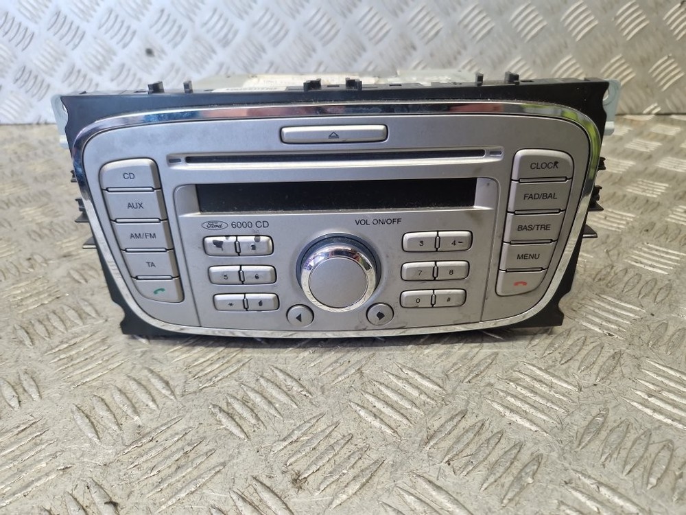 FORD FOCUS CD HEAD UNIT WITH CODE 8M5T18C815AB MK2.5 2008