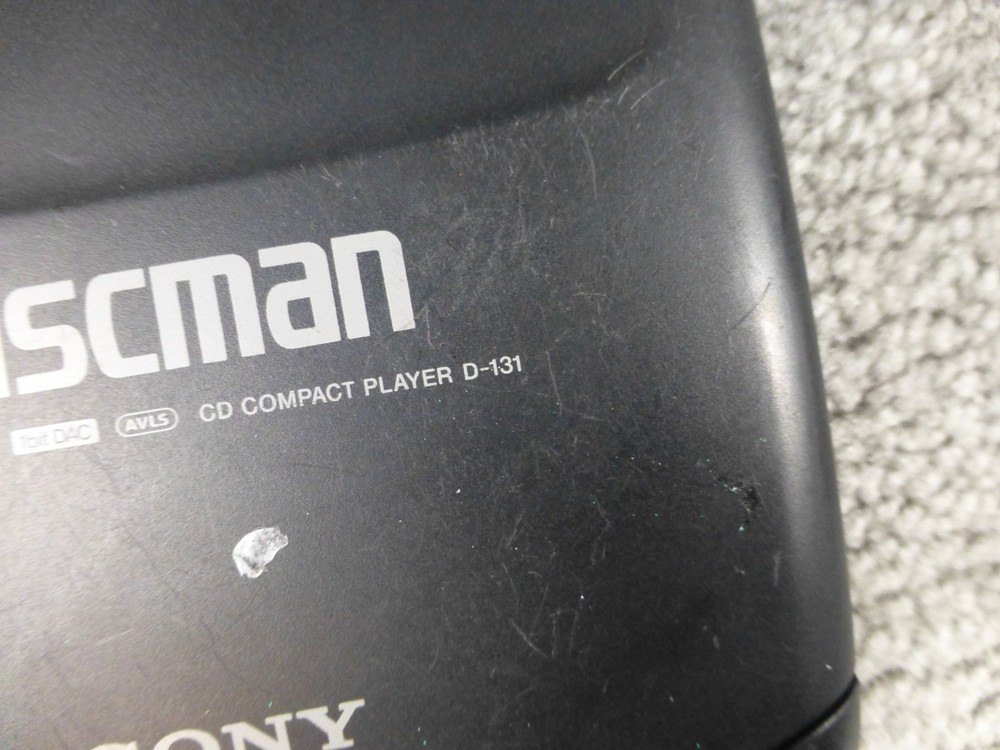 Vintage Sony Discman D 131 Mega Bass CD Player Untested
