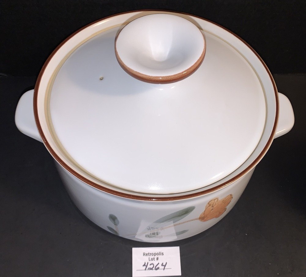Noritake Hello Spring Stoneware 8551 Round Covered Casserole Dish