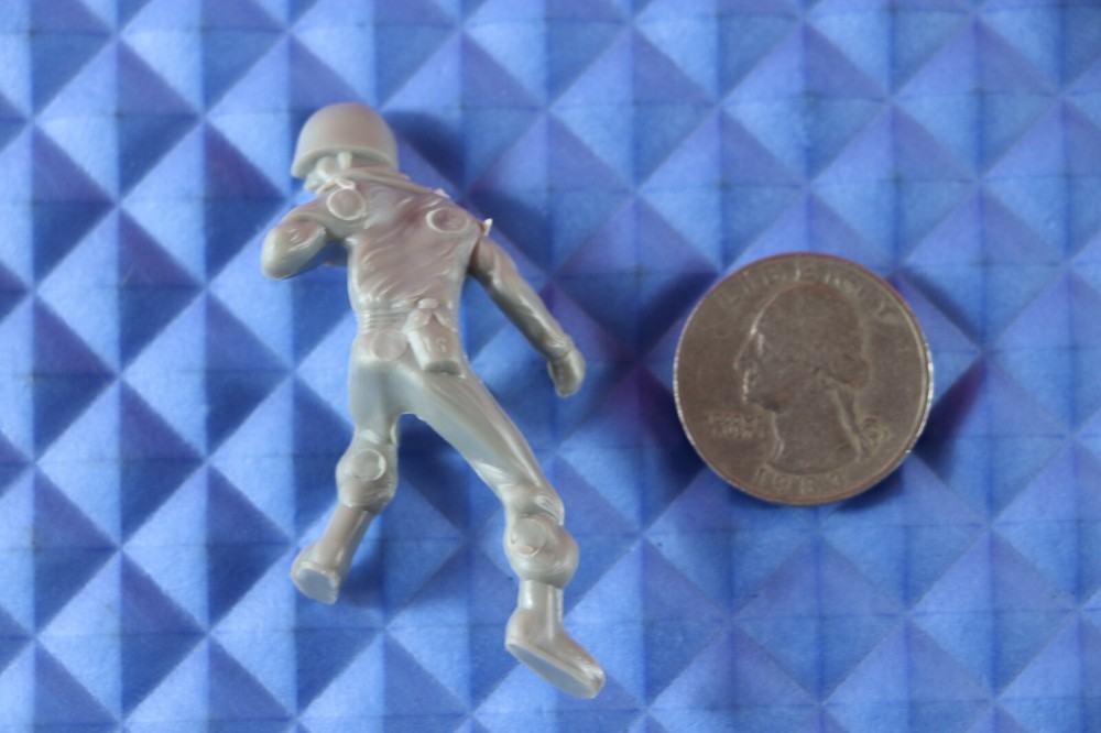 Military Model Kit Figure 1/32 Solider Sitting Position
