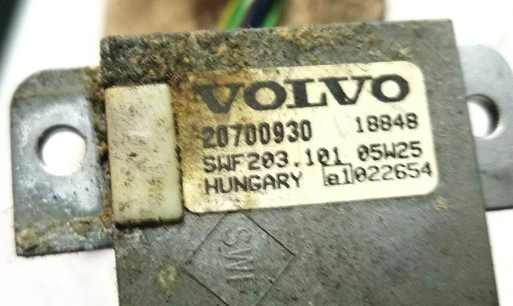 VOLVO WASHER / WIPER CONTROL SWITCH 20700930