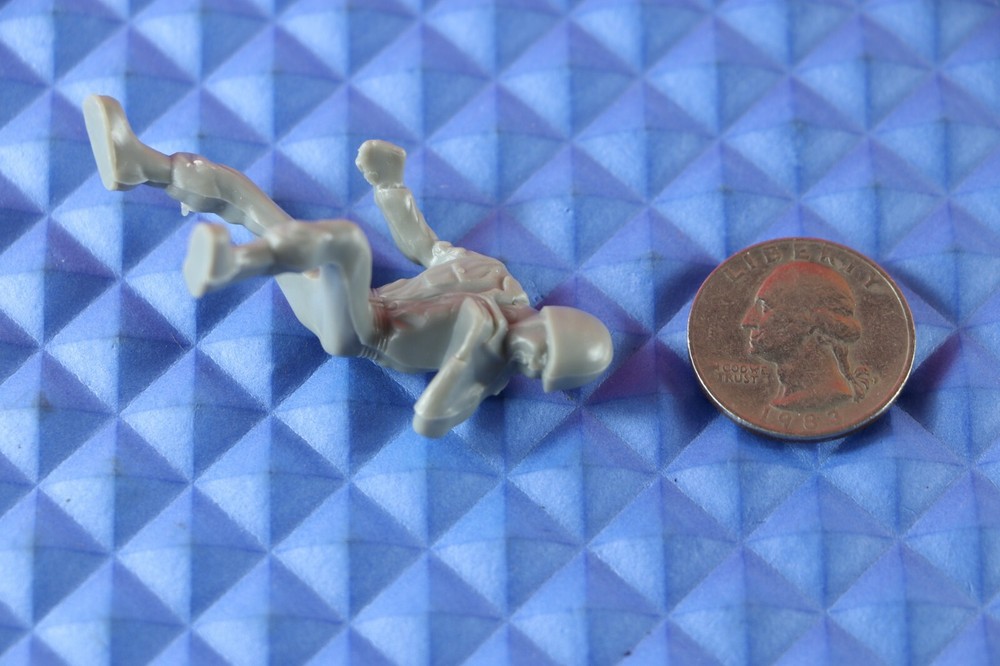 Military Model Kit Figure 1/32 Solider Sitting Position
