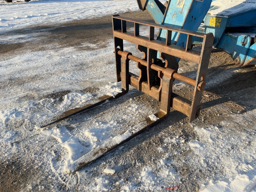 2014 Genie GTH1056 56' 10K Telescopic Reach Forklift A/C Cab Telehandler bidadoo