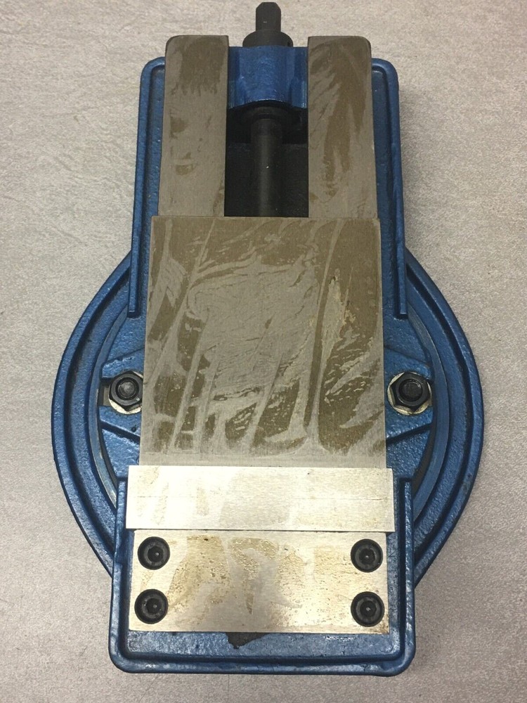 MILLING MACHINE VISE SWIVELING BASE
