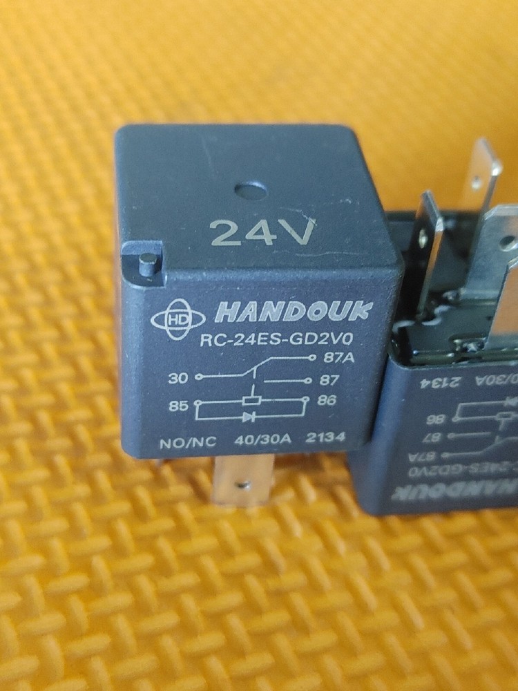 Doosan 24 Volt 40/30 Amp Relay 4-Pack