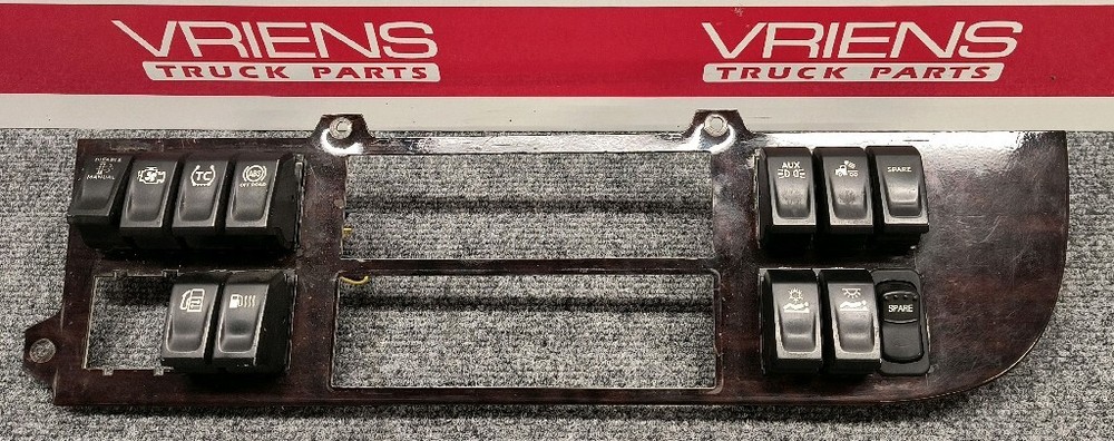 PETERBILT PANEL-DASH D PLATINUM