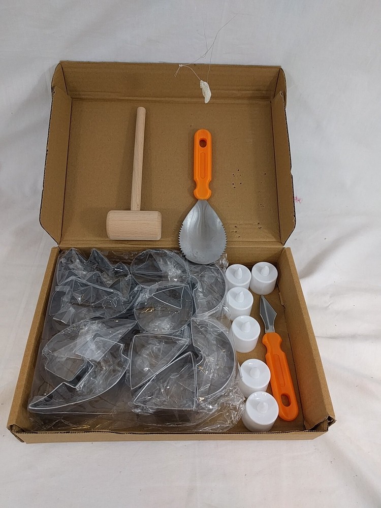 Pumpkin Carving Set 21 Pieces Including 6 Led Candles