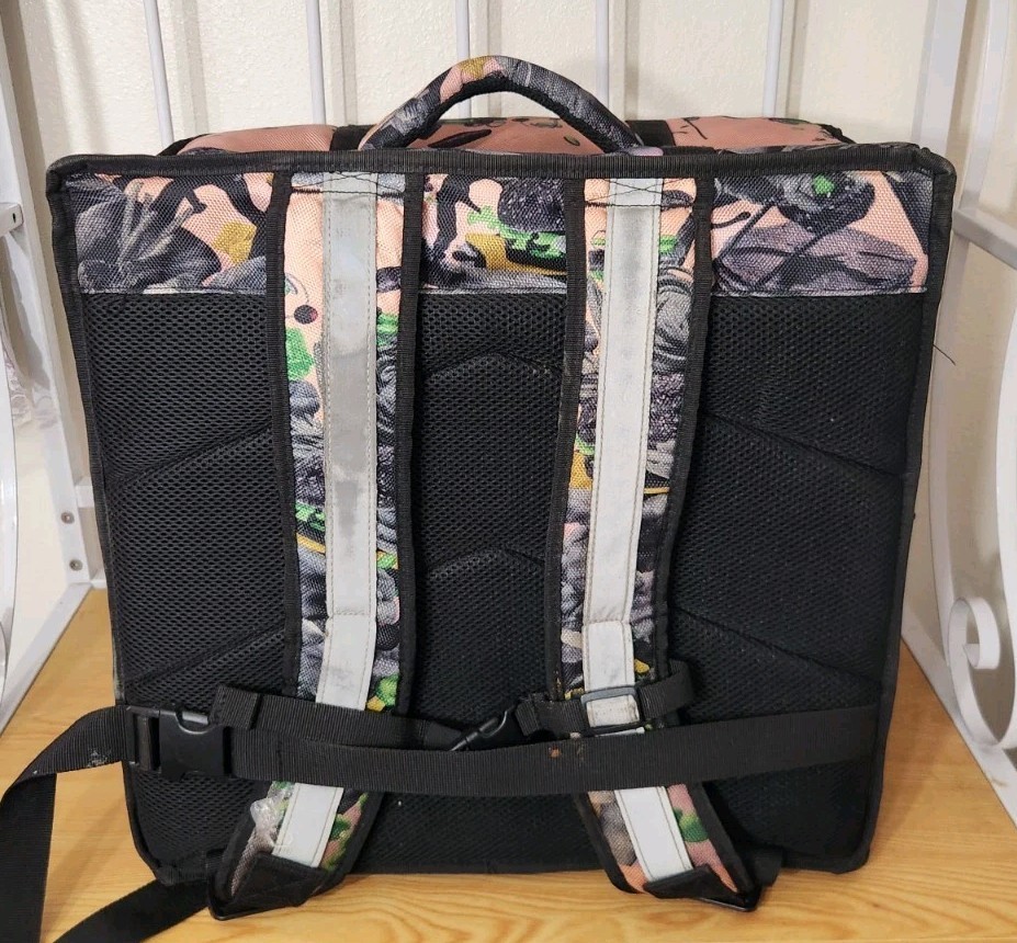 UBER EATS X-LARGE DELIVERY INSULATED BAG LIMITED EDITION ARTIST SERIES USED
