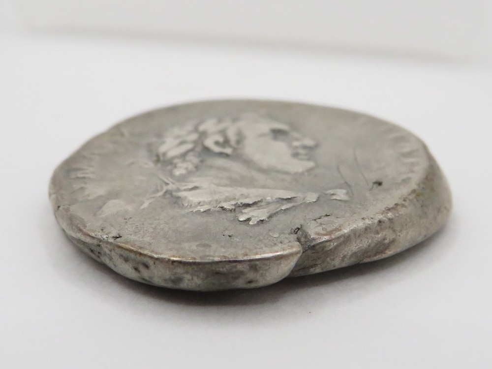 1820 CANADIAN PROVINCES 1/2 CENT BUST LEFT & 8STRINGS HARP TOKEN - VF CONDITION*