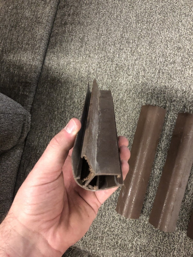4 Waterbed Pedestal Corner Brackets - Extrusion Pack - Triangle  - 9" Length
