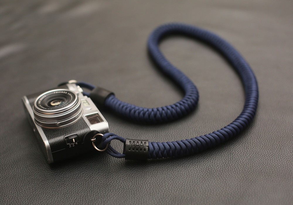 Navy blue hand knitting decompression camera strap
