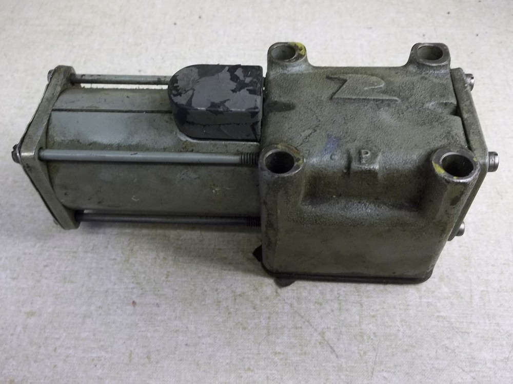 Racine Hydraulics 995584 Control Valve *FREE SHIPPING*