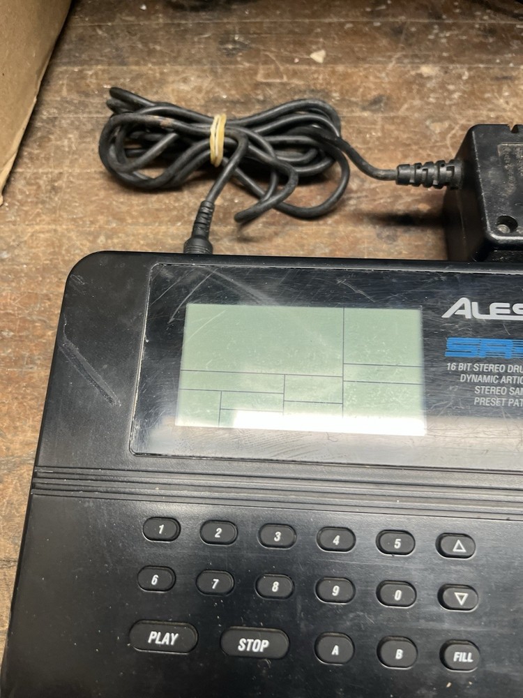 Used Alesis SR 16 16 Bit Stereo Drum Machine