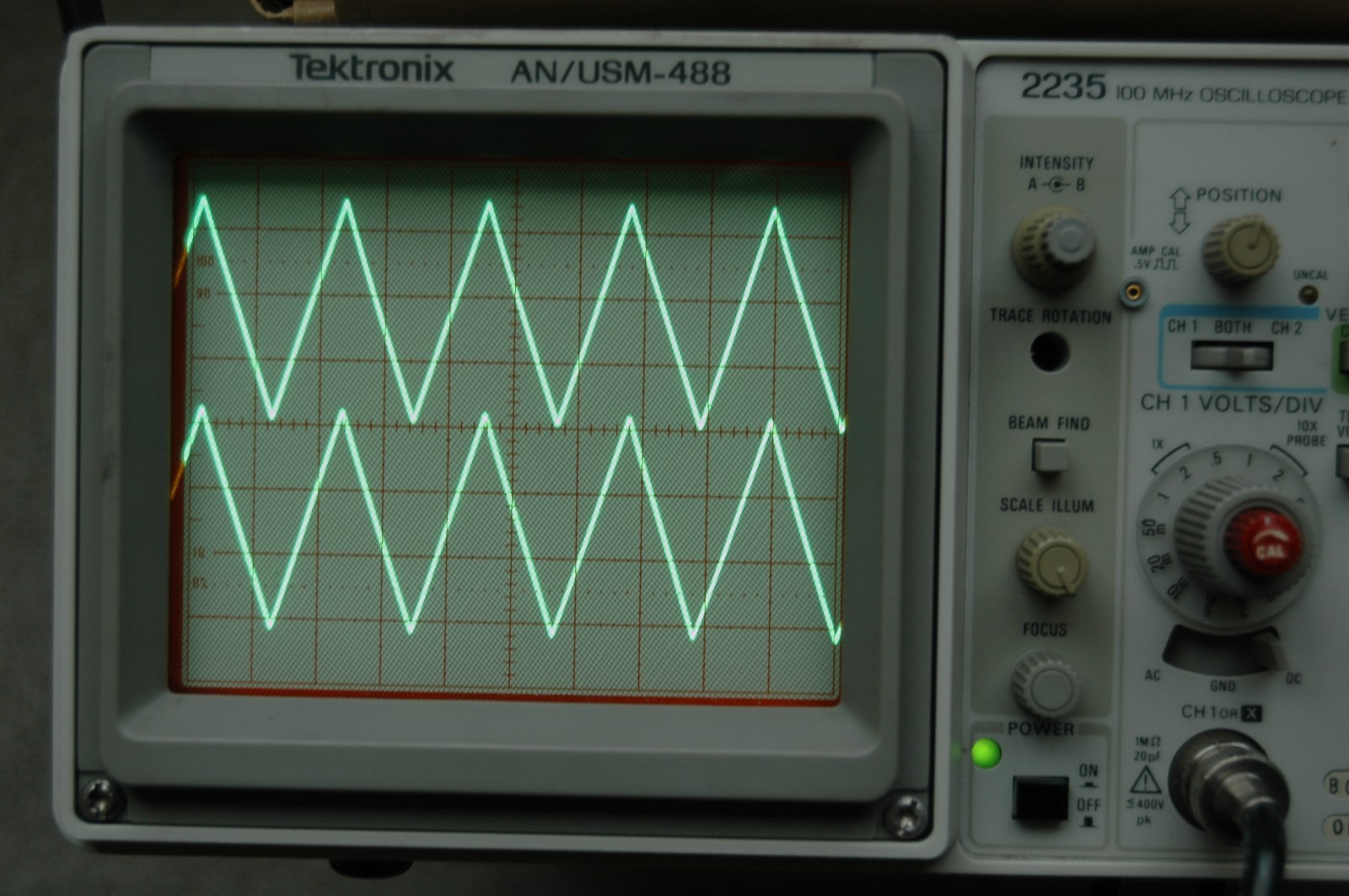 Tektronix 2235 AN/USM488 100MHz Two Channel Oscilloscope, Two Probes, Power Cord