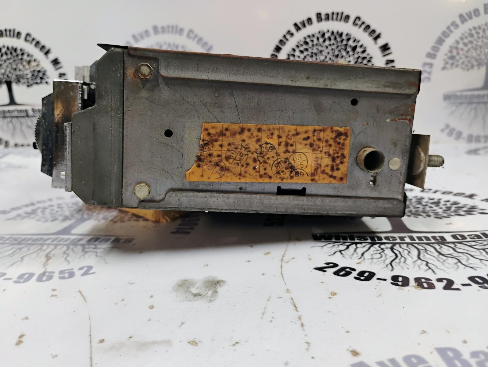 1968-1969 Dodge/ Chrysler Solid State Thumb Wheel AM Radio 2884-631