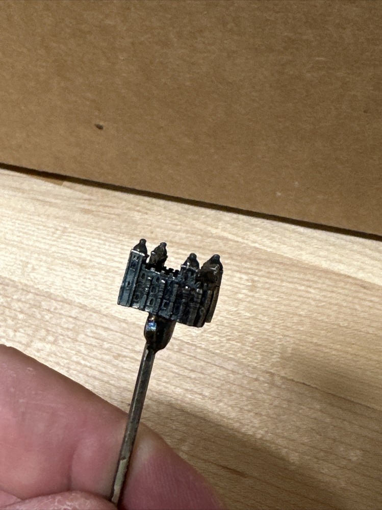 CASTLE TOPPER SOUVENIR SPOON 3D PLATED NICKEL SILVER VINTAGE RETRO COLLECTOR