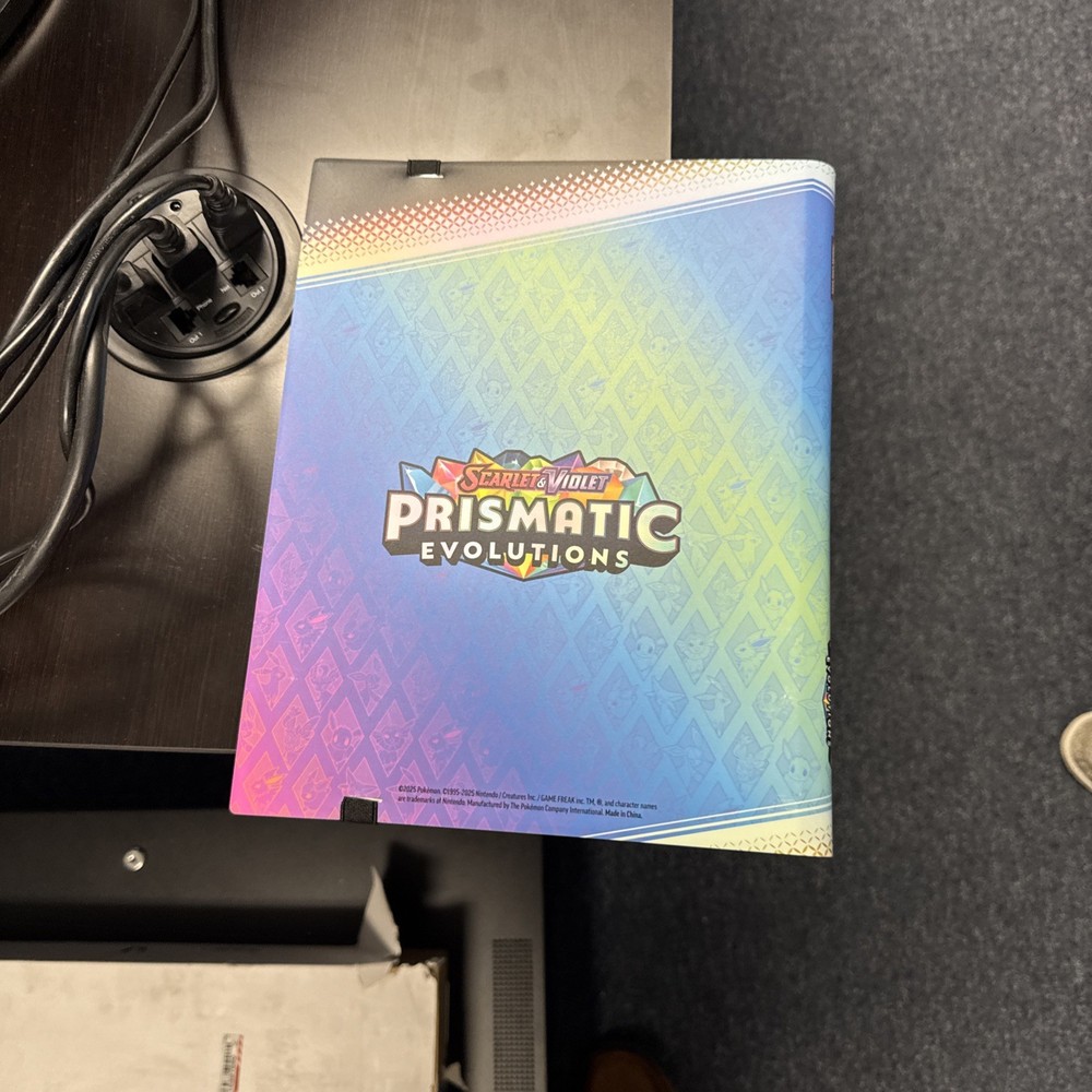 Prismatic Evolution (BINDER ONLY) New Free Ship