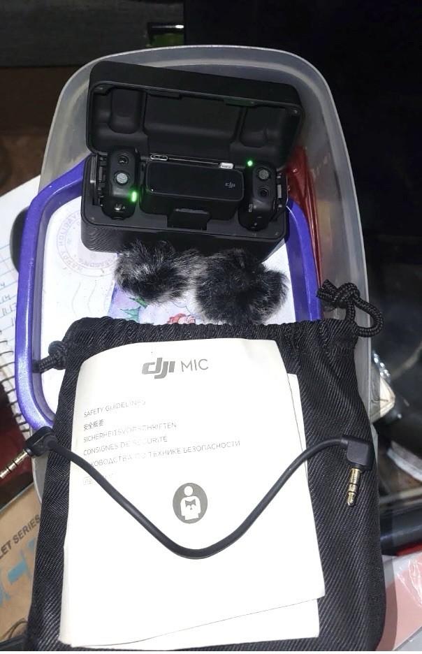 DJI Mic Wireless Lavalier Microphone System 2TX+1RX with Charging Case