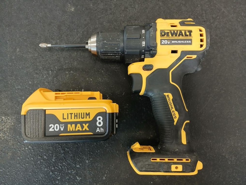 DEWALT CORDLESS DRILL DCD708 (P11032708)