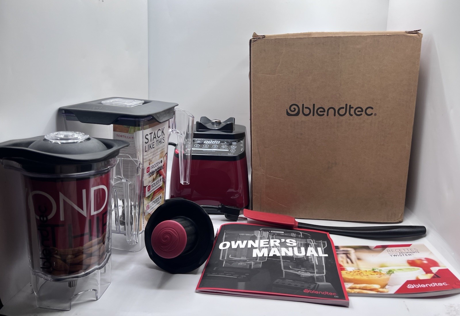 Blendtec CTB1 Designer 650 Professional-Grade Blender W/Mini Pitcher Complete