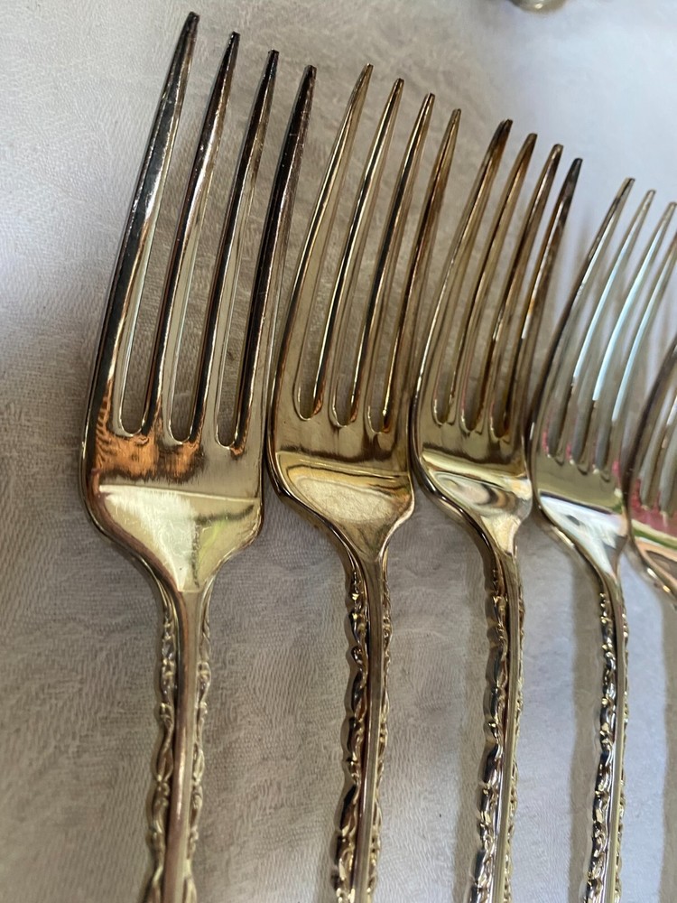 INTERNATIONAL DEEPSILVER SILVER PLATED FLATWARE "COUNTESS" (5) DINNER FORKS 8"