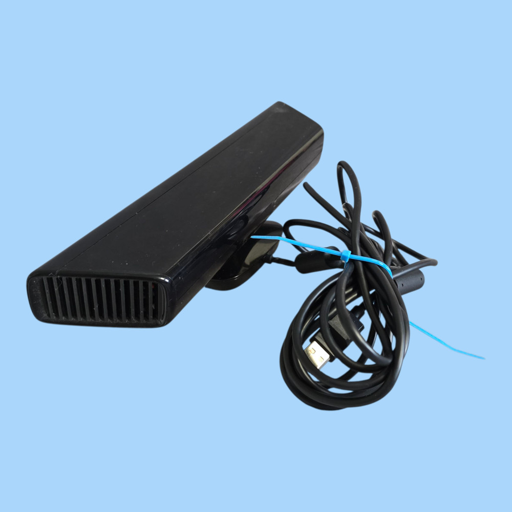 Microsoft Xbox 360 Kinect Sensor Model 1414 w/ Kinect Adventures! Game