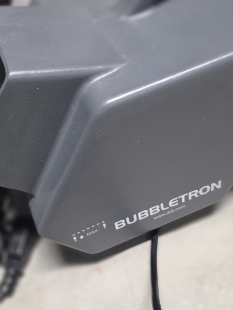 American BUB773 DJ Bubble Machine - Black