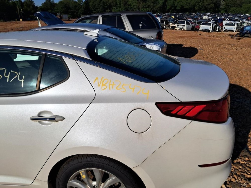 OPTIMAKIA 2015 Glove Box 4765526