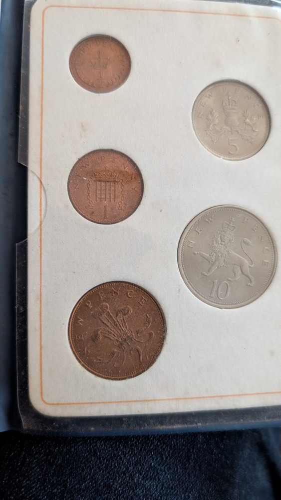 Britain's First Decimal Coins