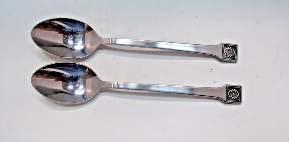 Oxford Hall Stainless Unknown Pattern 2 Teaspoons 6 5/8"