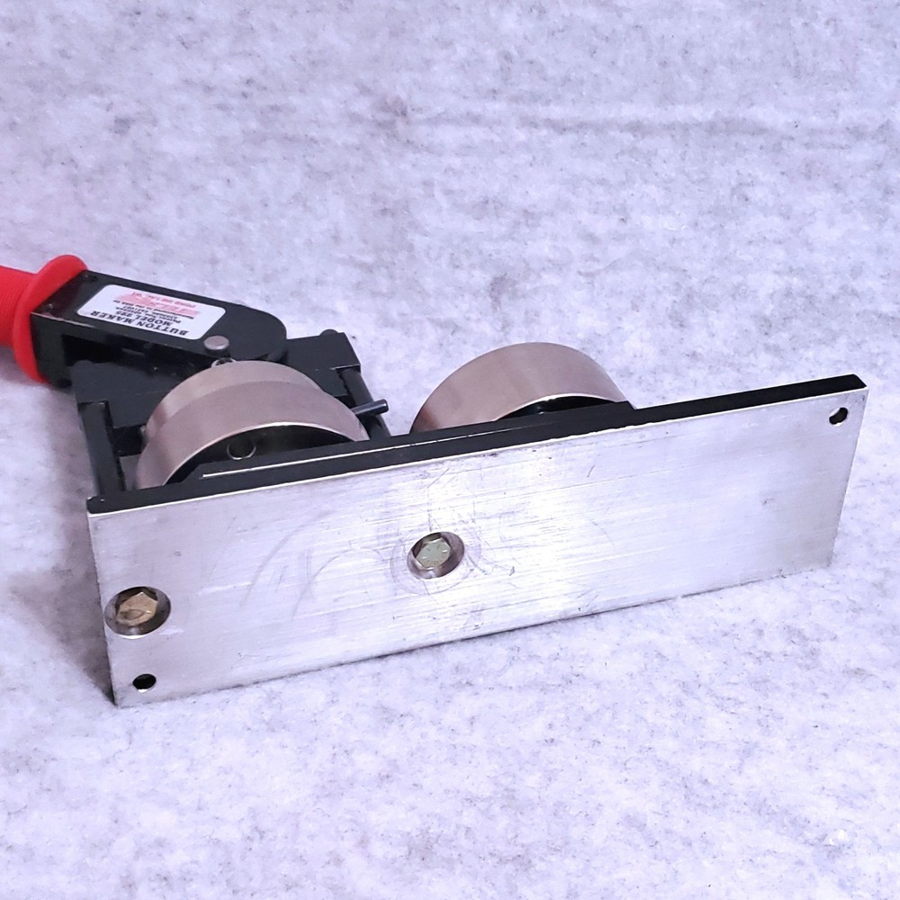 Tecre 225 Manual Button Maker 2.25” Button Maker VERY EXCELLENT CONDITION