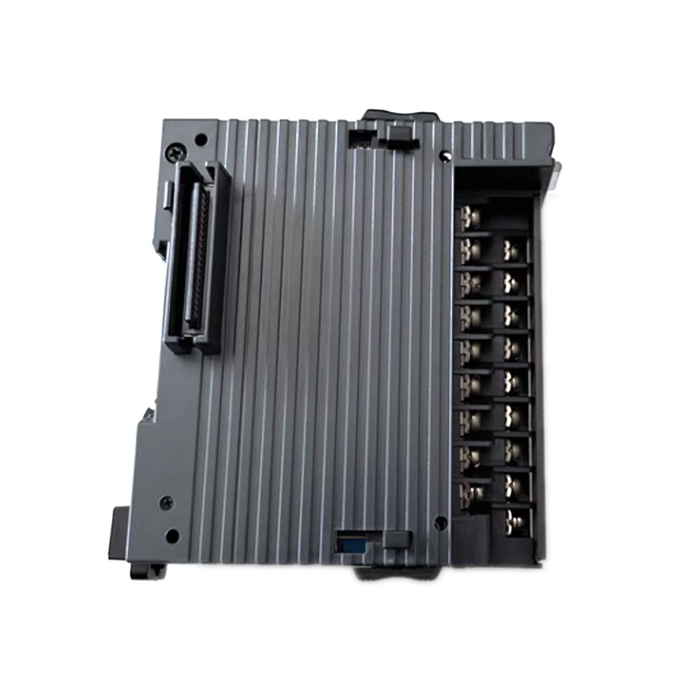 New In Box Keyence Module Plc KV-AD40V