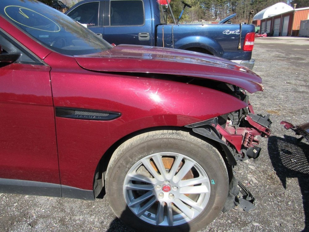 F-PACE 2017 Glove Box 1026764