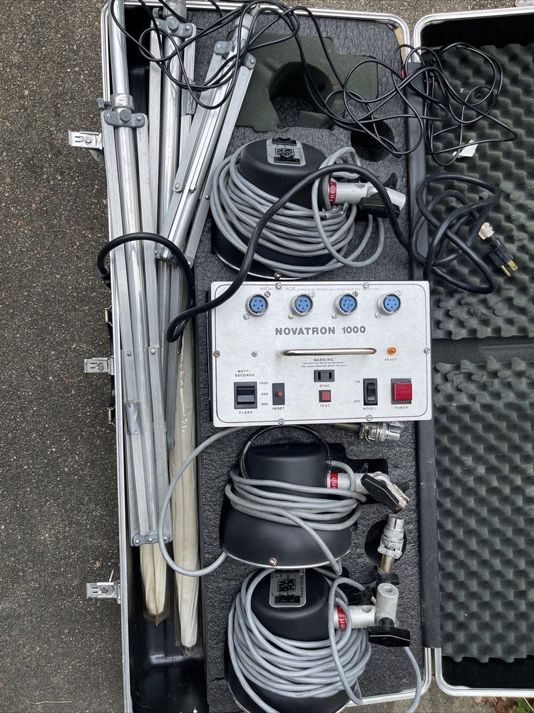 Novatron 1000 lights