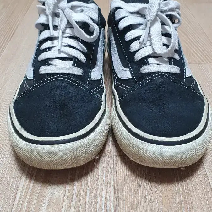 Vans Old Skool Black Sneakers 240 Size