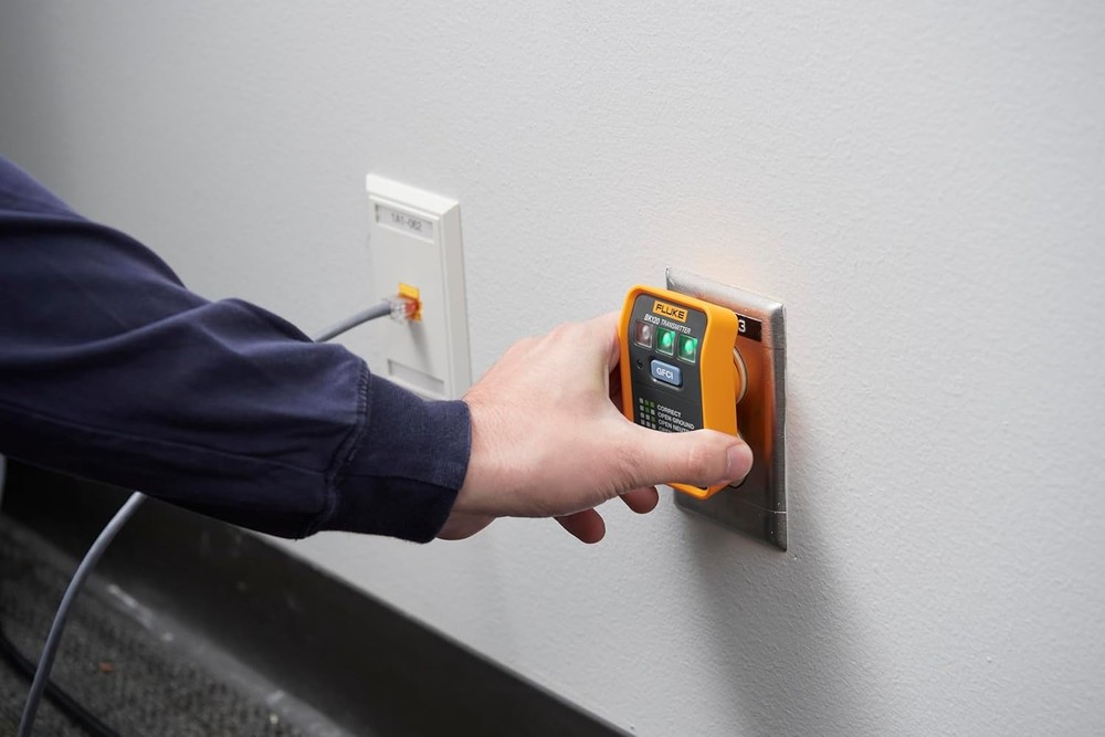 BK120 SmartTrace Breaker Finder and Socket Tester