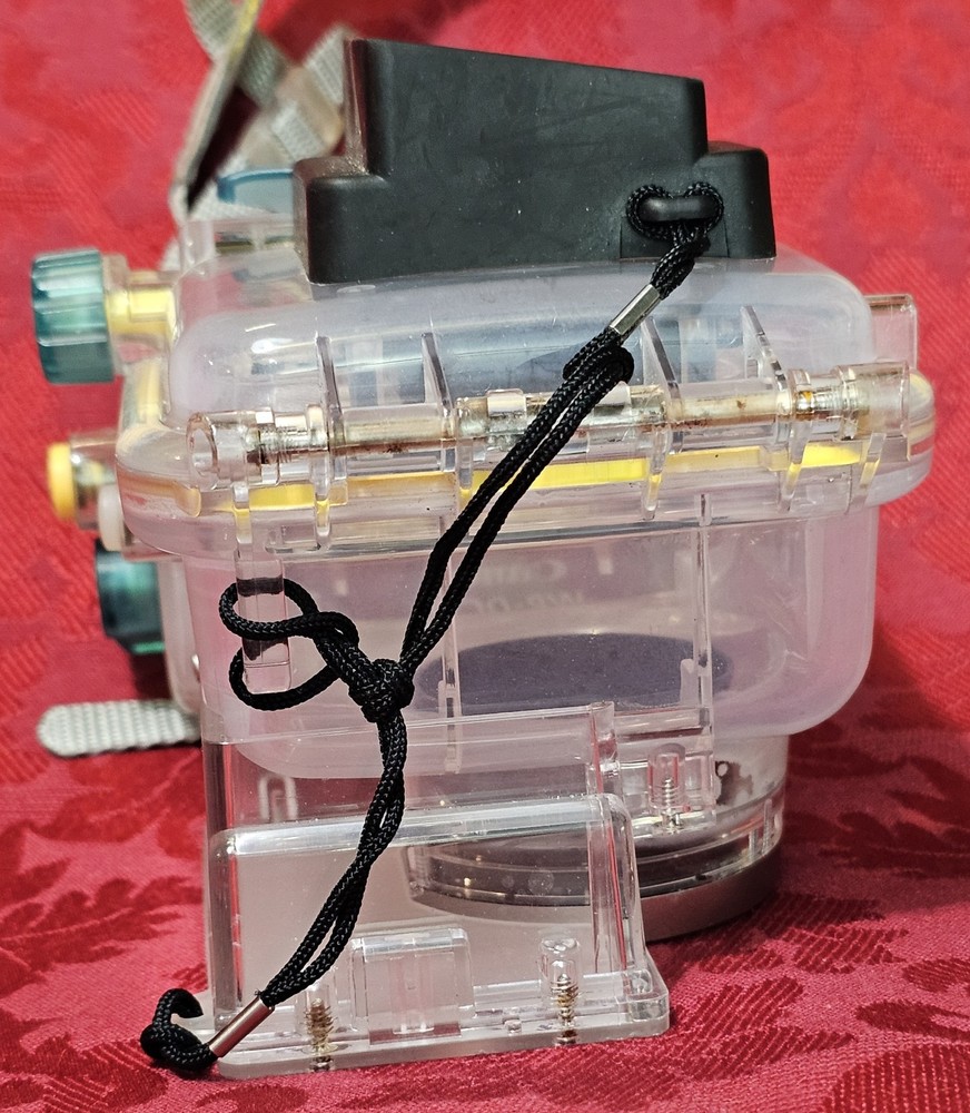 Canon WP-DC30 Waterproof Case 40M/130ft Housing for Powershot Camera Untested