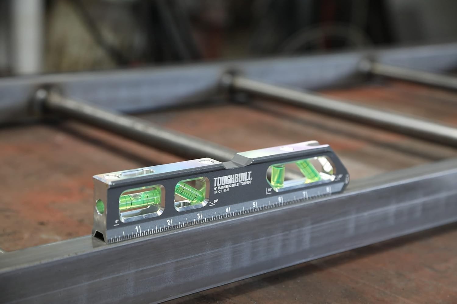 ToughBuilt–9"Magnetic Billet Torpedo Level with LED-Lit Vials Rare Earth Magnets