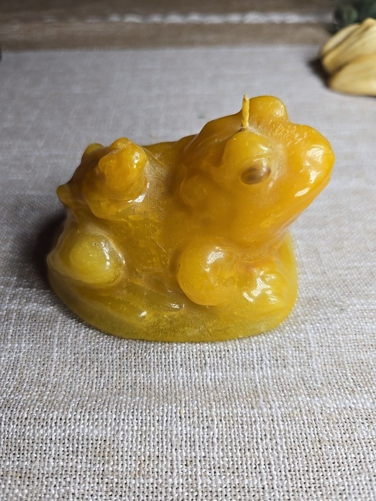Vintage Frog Shaped Candle