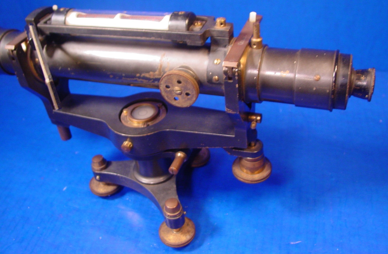 Douglas MacArthur Presentation Precise Level - Otto Fennel Sohne