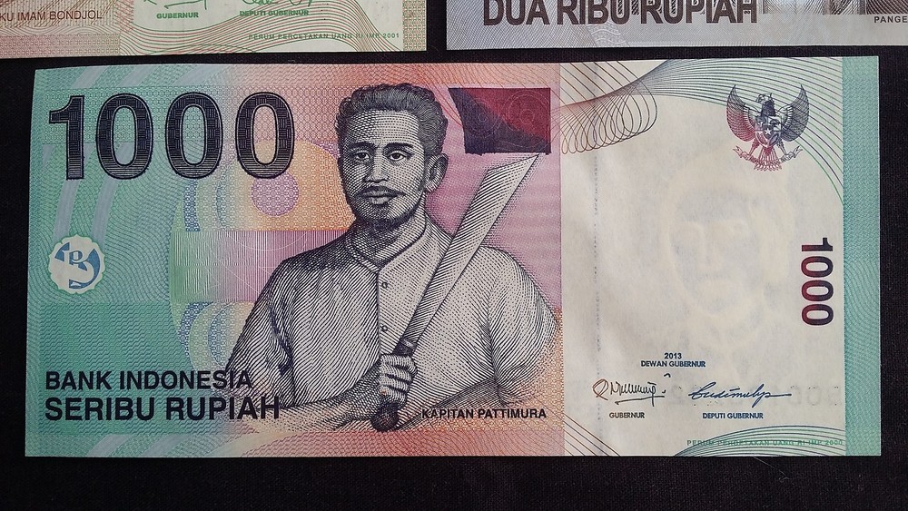 INDONESIA 5000 2000 1000 Rupiah 3 x UNC Banknotes