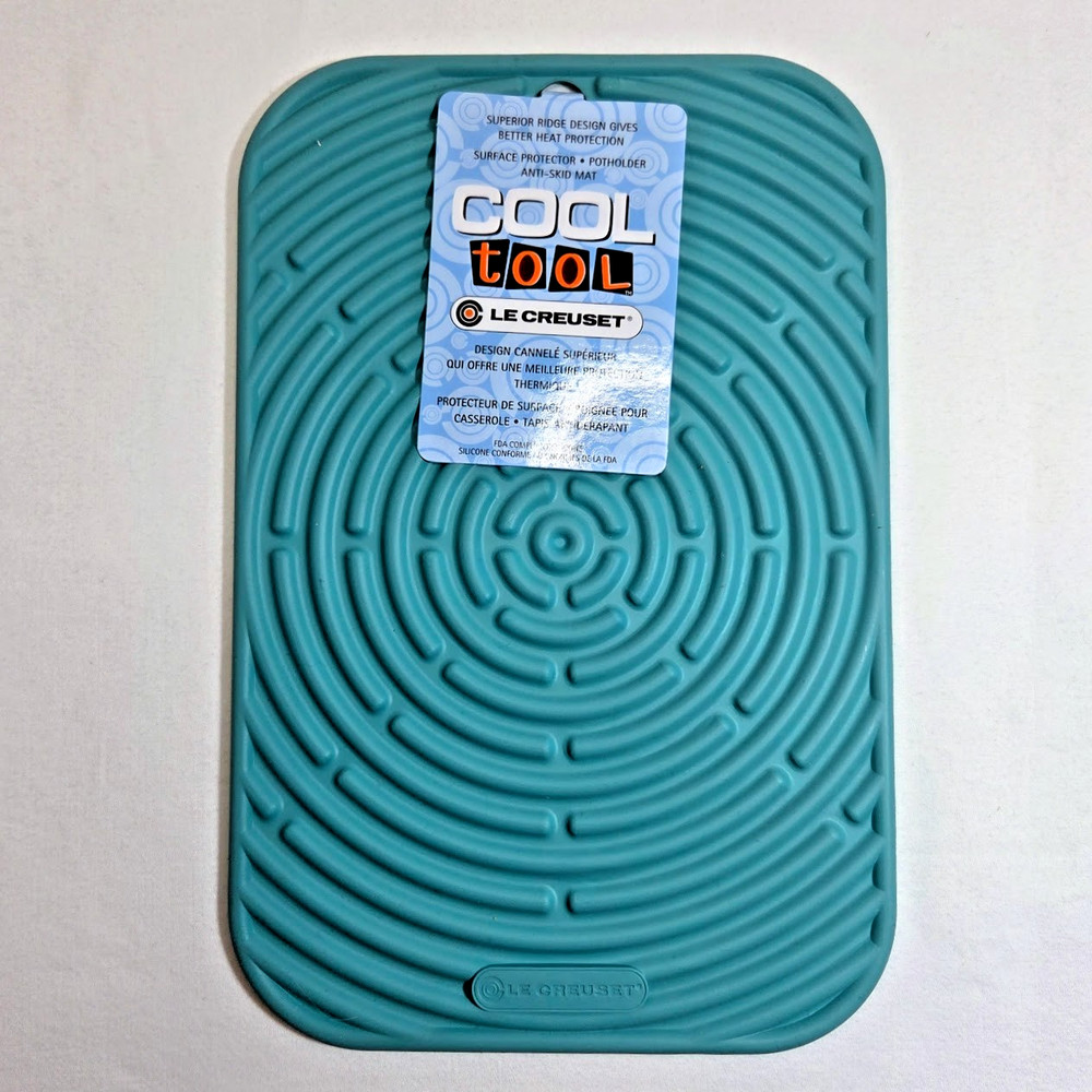 Le Creuset COOL TOOL Turquoise Rectangle Silicone Surface Protector Pot Mat NWT