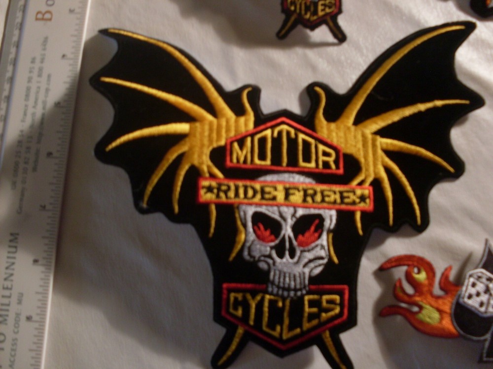 Motorcycle riding patch 1 large skull embroidered Patches 7 small