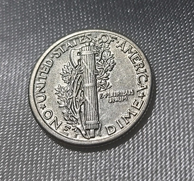 1920 S MERCURY DIME - AU+