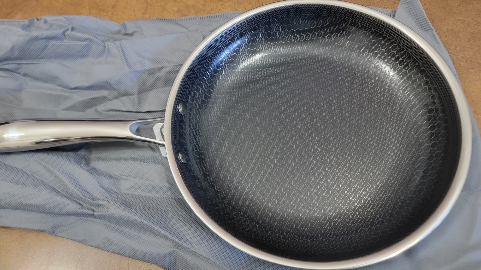 HexClad Hybrid 7-Piece Cookware Fry Pan Set 8” 10” 12” Inch W/ Lids & 12” Wok